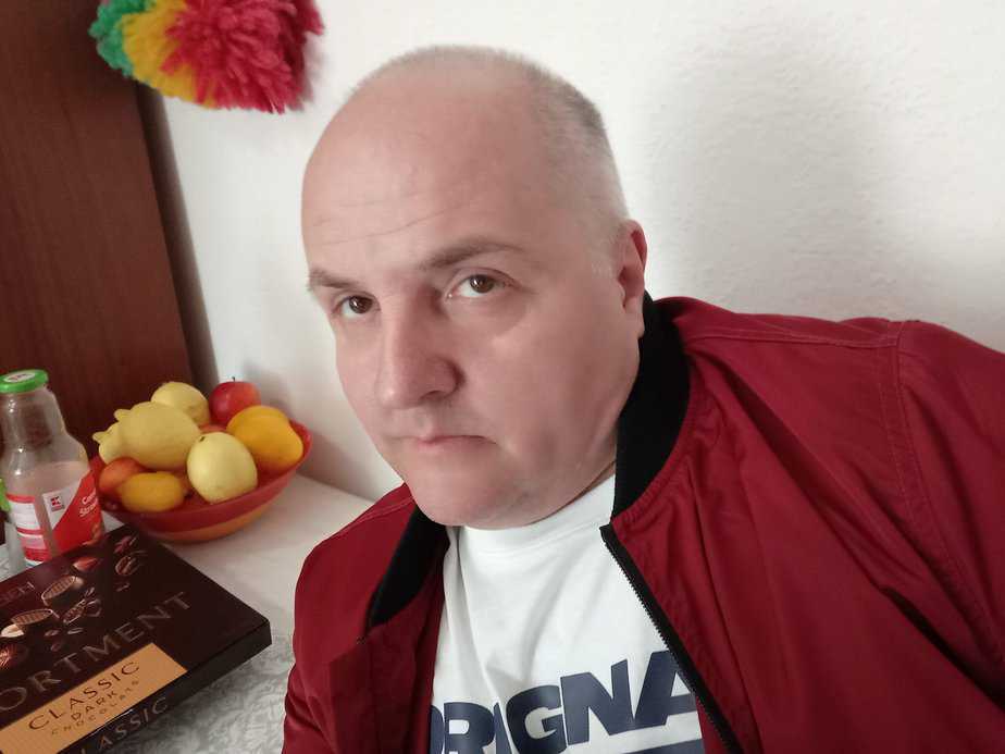 Hledám nezávazný flirt 1 Hledám nezávazný flirt 1