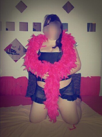 Nová perverzní baculatá lolitka Andrea 1 perverzni baculka lolitka andrea z prahy chce sukat